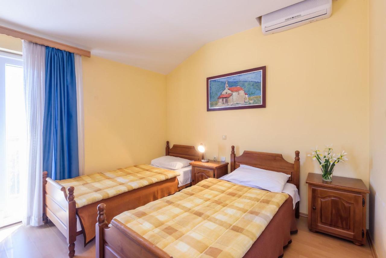 Bed and Breakfast Djudja I Mate Vid Exterior foto