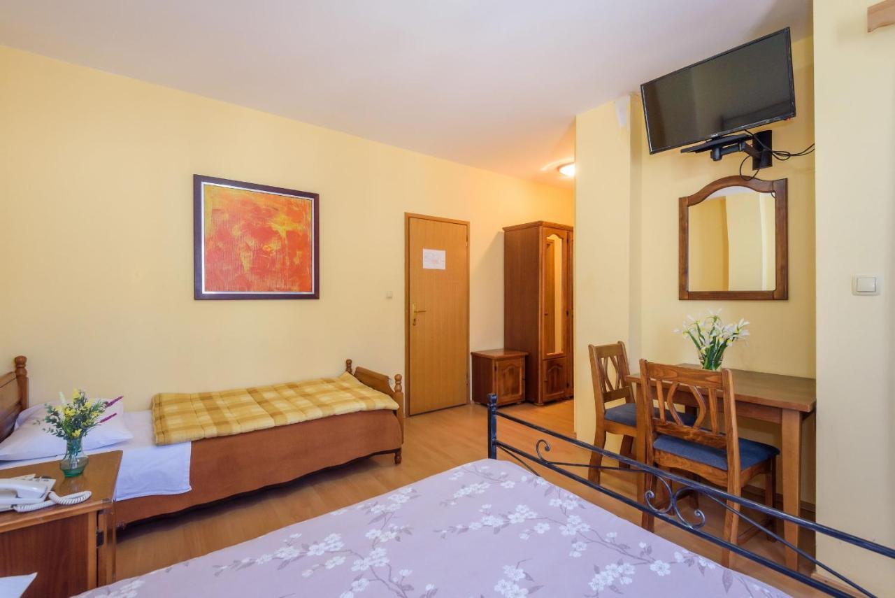 Bed and Breakfast Djudja I Mate Vid Exterior foto
